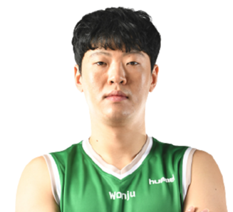 https://img.szweiyepai.com/img/basketball/player/fb0abfefa6eb772de53067536b5b4b6f.png